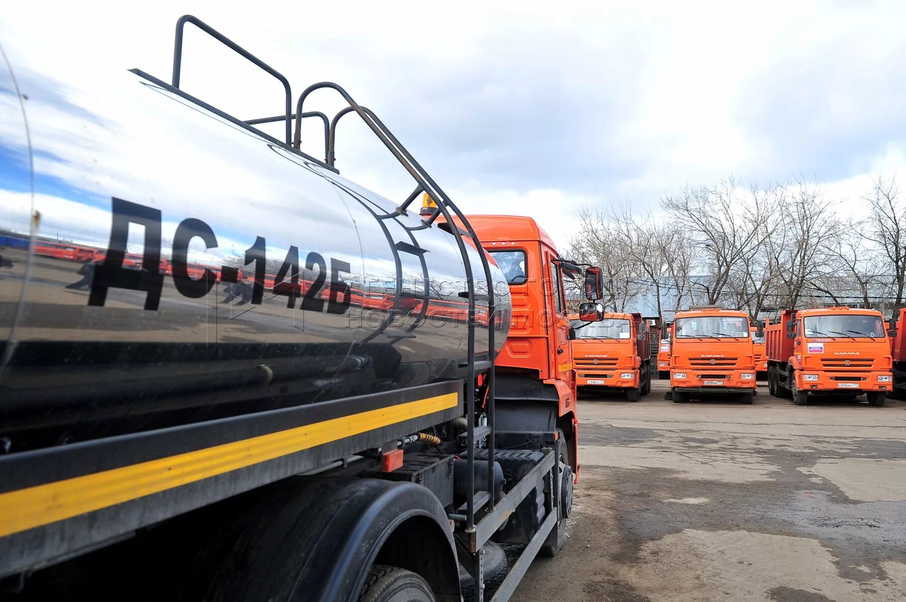 Урал некст вахтовка. Вахтовый автобус нефаз-42112. Урал некст вахта. Урал некст вахта. Урал 4320 32551.