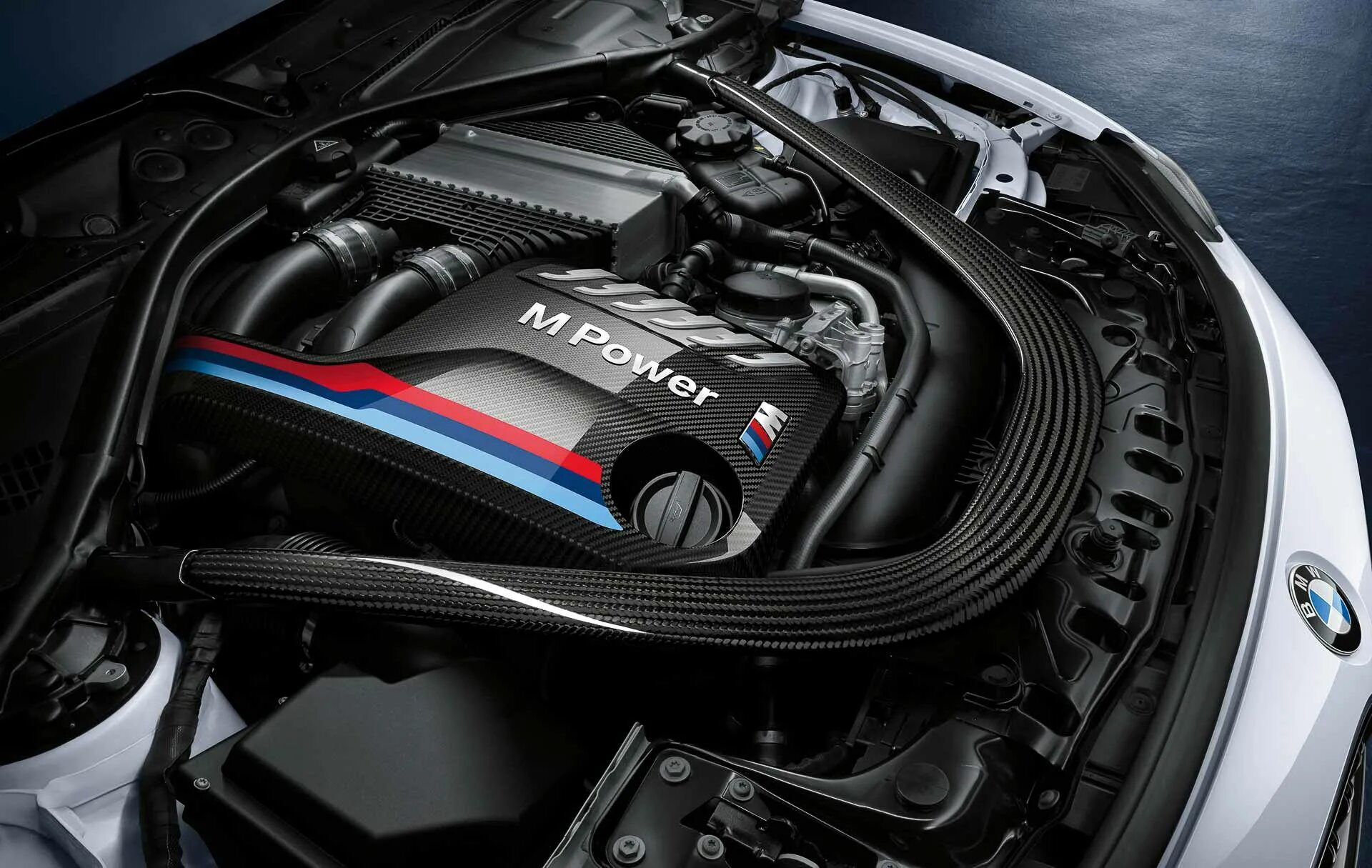 Звук двигателя бмв. BMW m5 f90 engine. BMW m4 мотор. BMW m5 f90 m Performance. BMW m3 f80 мотор.