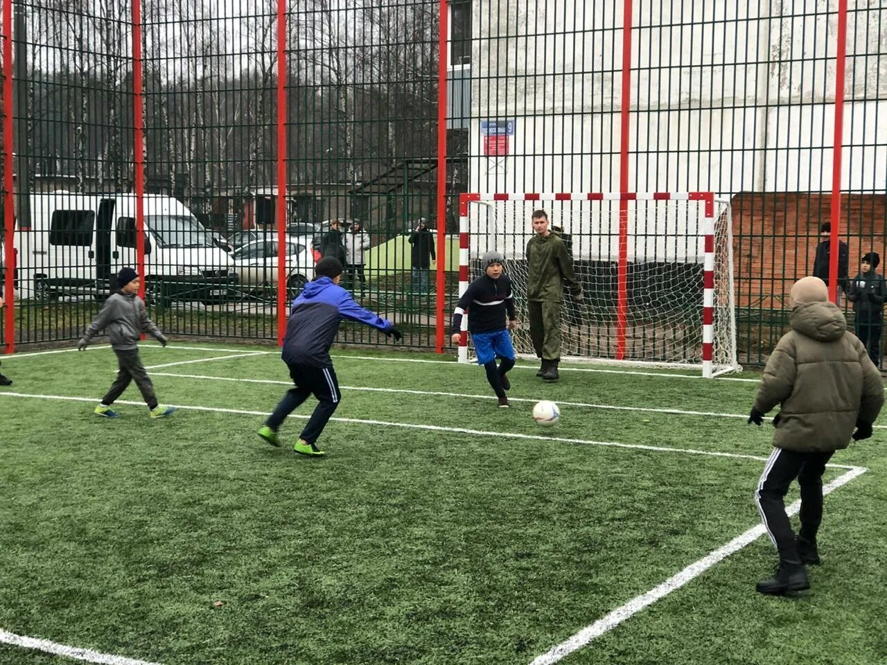 Спорт ново футбол. Спортивная площадка в раменском. сельцо футбольное поле. островцы футбольное поле.