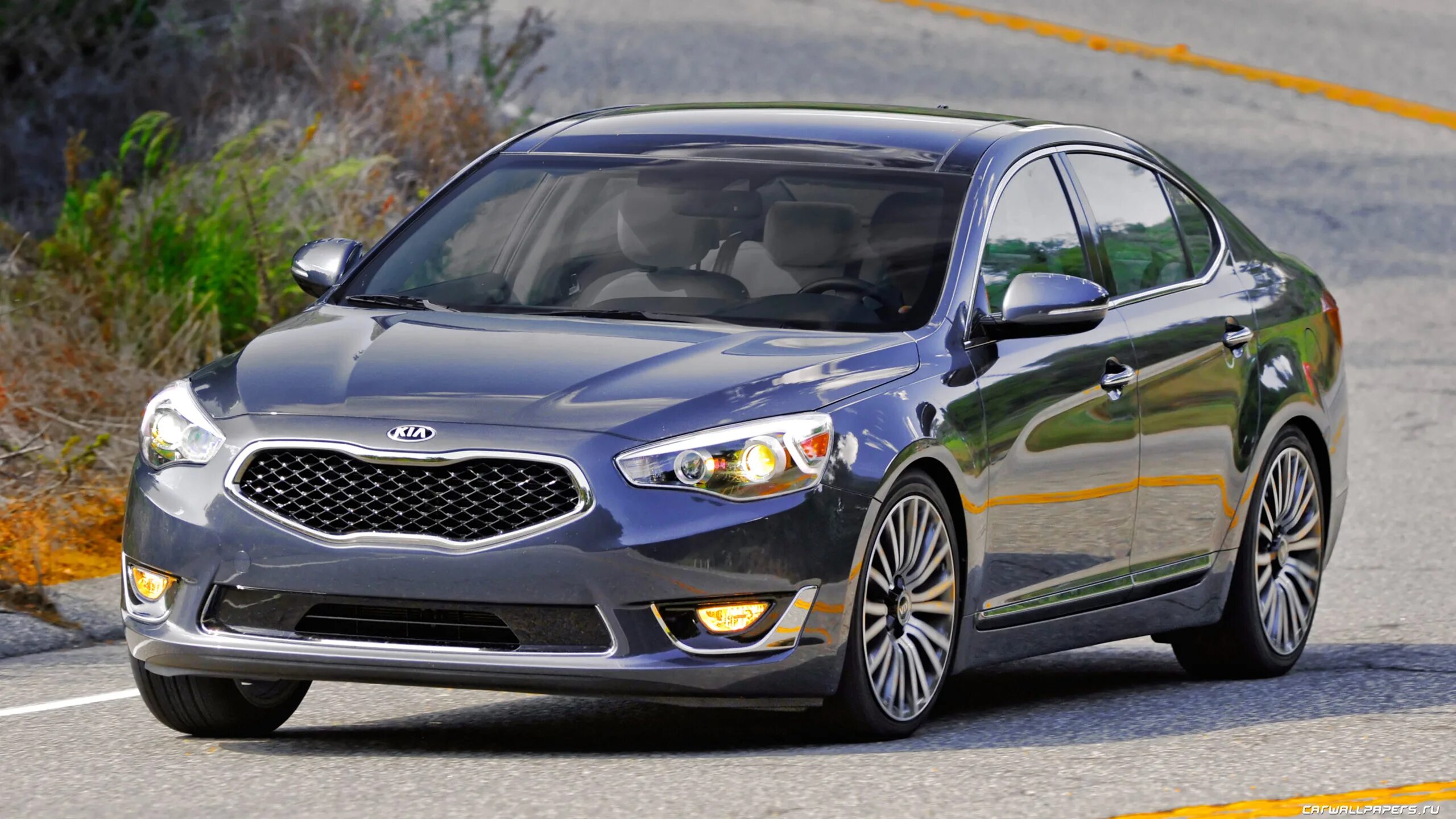 Kia cadenza 2014 white. Acura rlx 2022. Chrysler 200 ii. седан kaiyi e5. акура rlx 2013-2017.