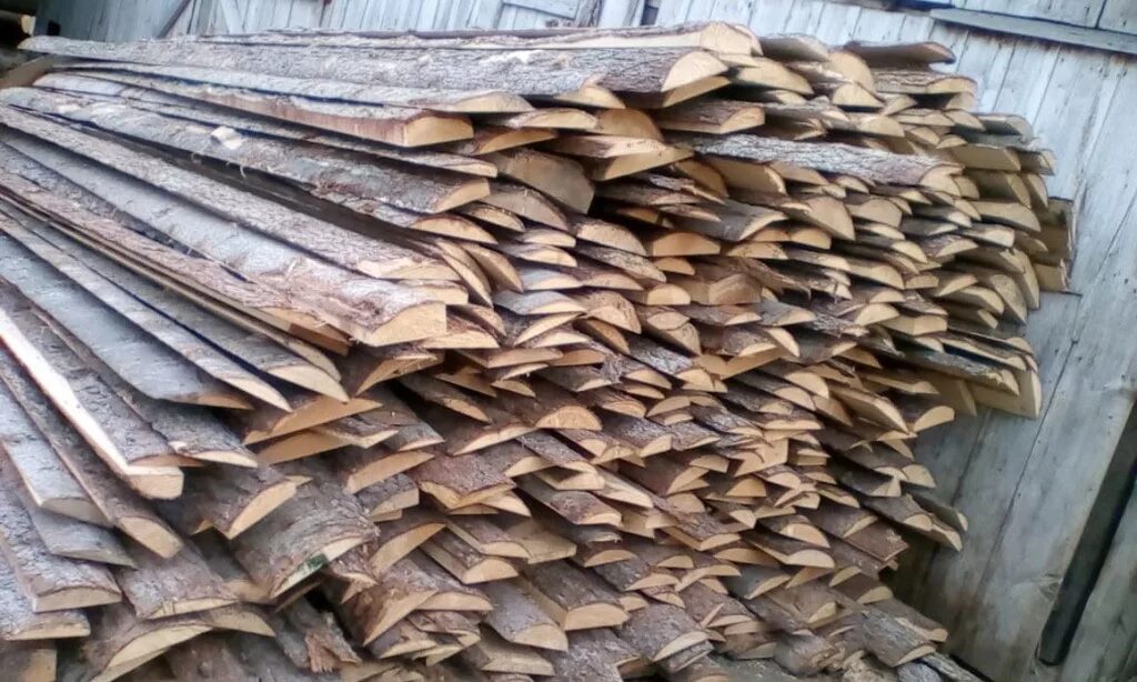 Горбыль пиленый. Ольха дрова. Горбыль из бревна 6 букв. Полубревно липа. Горбыль обапол.