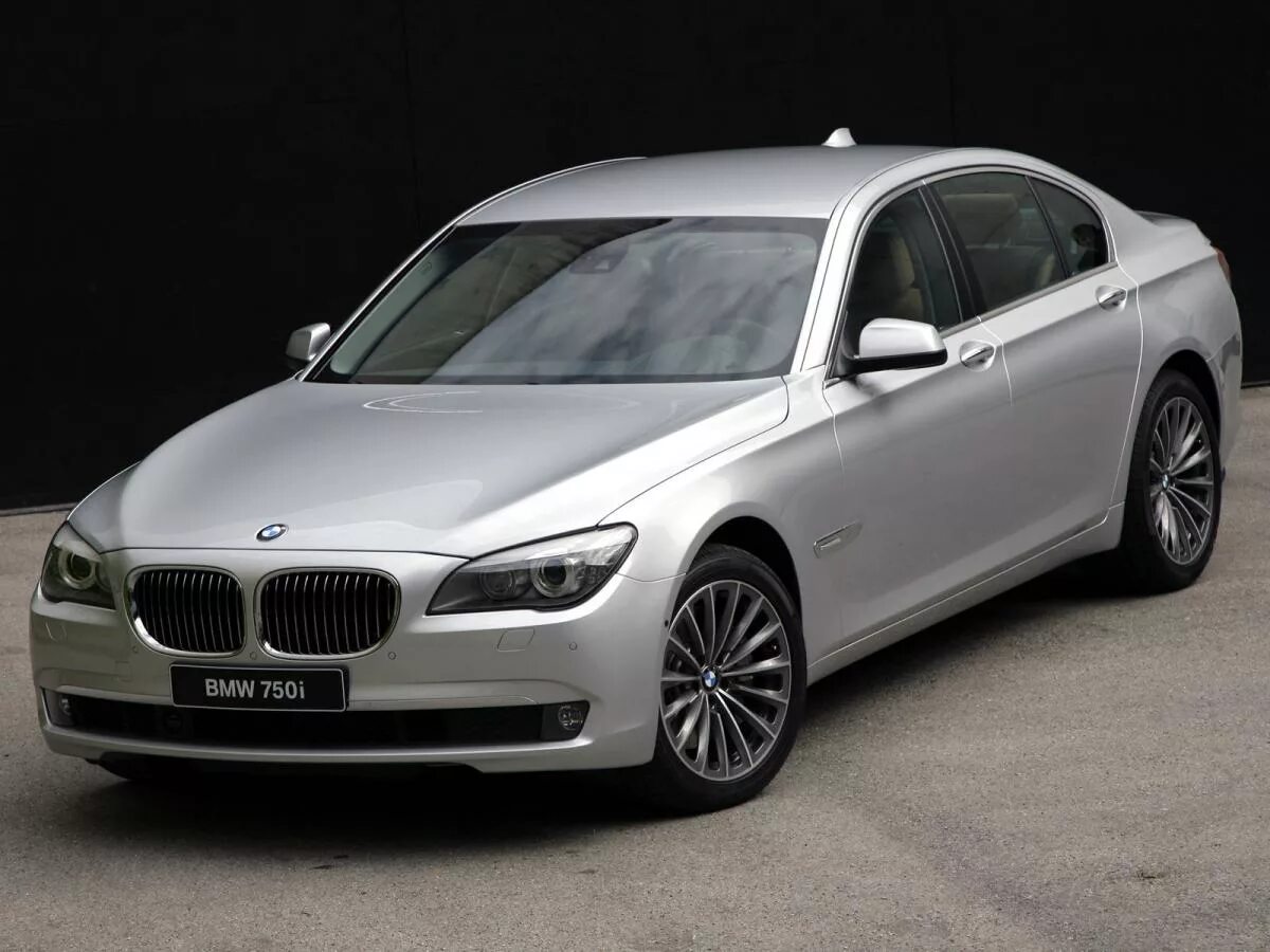 Бмв 7 ф01. BMW 750i f01. БМВ 750i 2015. BMW 7 f01. БМВ 7 750i.