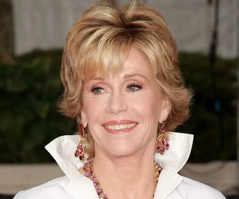 Видео за 50к. Jane Fonda. Джейн фонда 50. Джейн фонда стрижка. Джейн фонда стрижки в возрасте.