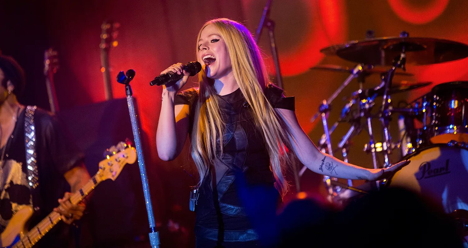 Аврил лавин 2022. Avril lavigne группа. Avril lavigne сейчас 2020. Эврил хейнс. Avril lavigne группа.