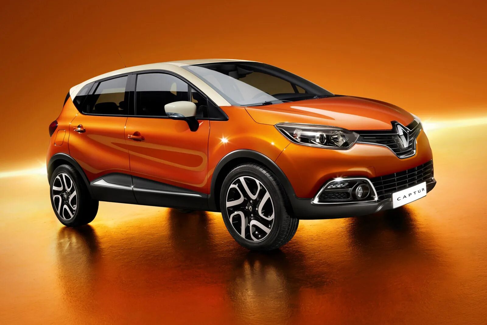 Автомобиль renault kaptur. Рено Каптур. Рено Каптур 2014. Кроссовер Рено Каптур. Renault Captur 2016.