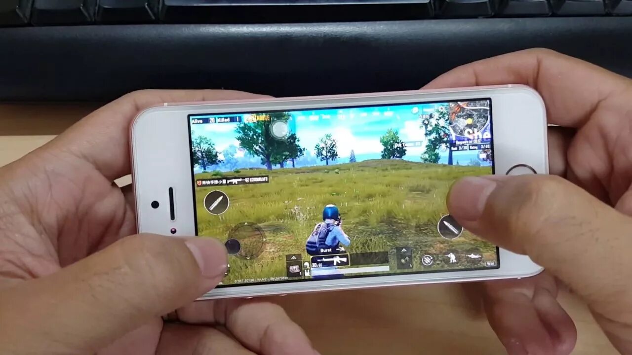 Warzone mobile на айфон. Афон 11 ПАБГ. Айфон 11 ПУБГ мобайл. ФПС В ПАБГ на айфон 11. Iphone 5 s PUBG mobile.