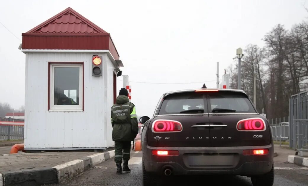 Выезд в польшу. Беларусь границы. Граница России и Белоруссии. Автомобильная граница с Белоруссией. Пропускной пункт на границе с Белоруссией.