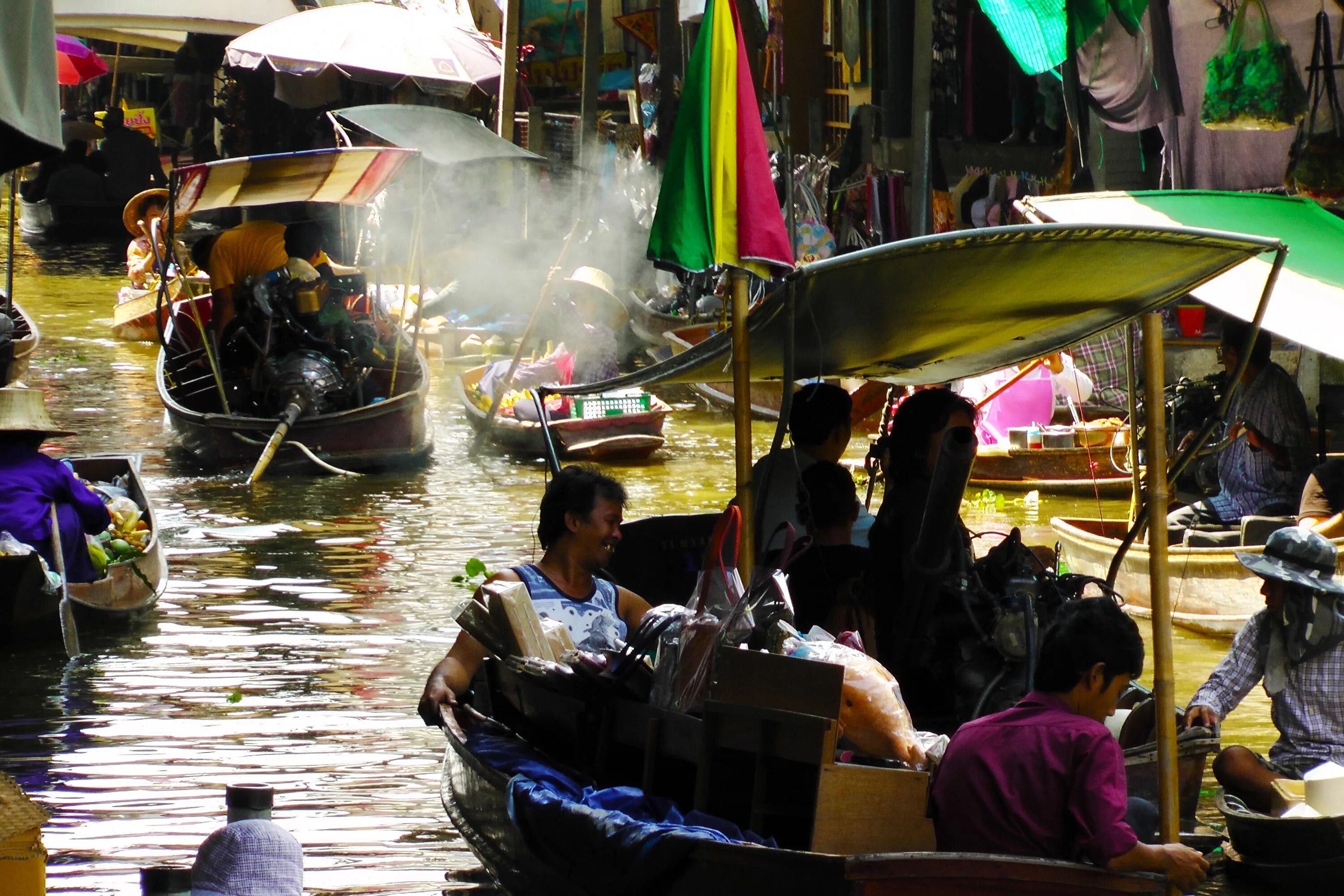 Плавучий рынок в Бангкоке. Floating Market в Тайланде. Тайланд Бангкок плавучий рынок. Плавучий рынок Талинг Чан. Бангкок река в городе