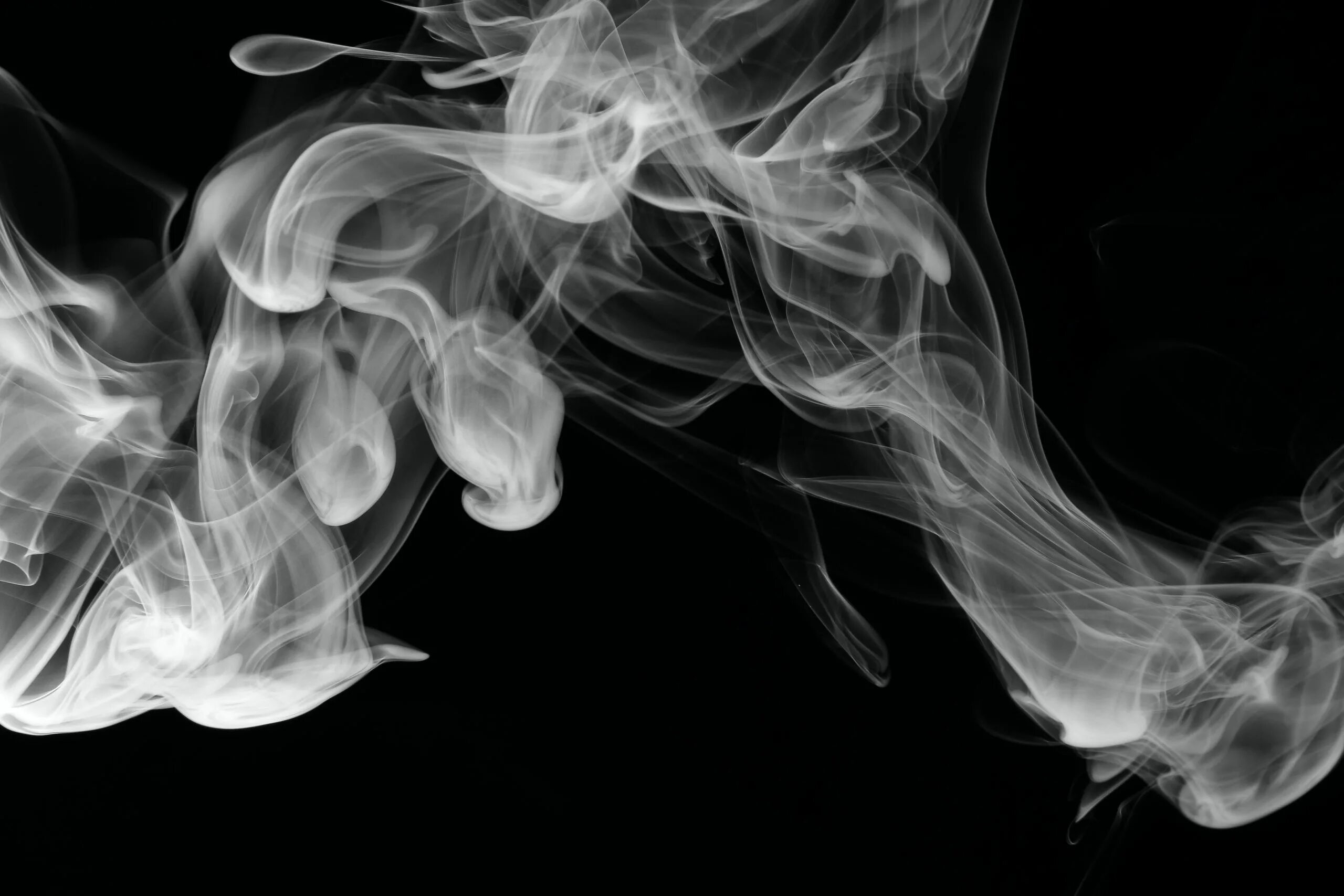 Дым. Дым от кальяна. Дым на черном фоне. Дым текстура.