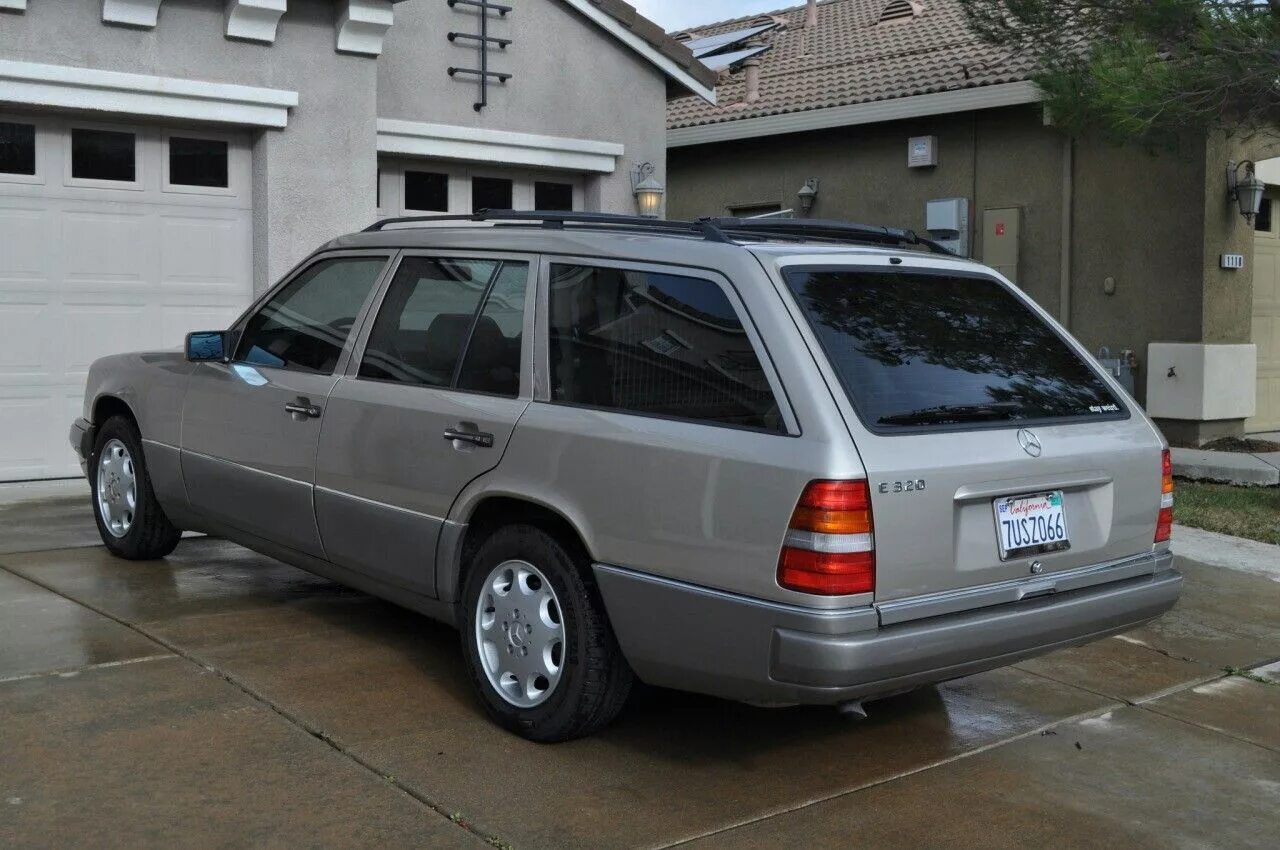 Mercedes-Benz w124 универсал. Mercedes w124 универсал. Мерседес s124 универсал. Mercedes Benz w124 Wagon.