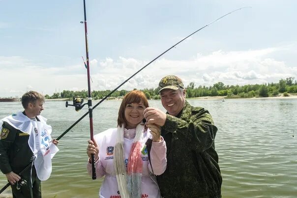 Ловля в ростове. Рыбалка в Ростове на Дону. Рыбаки на Дону. Рыбалка в Ростовской области. Рыбалка на Дону в Ростове на Дону.