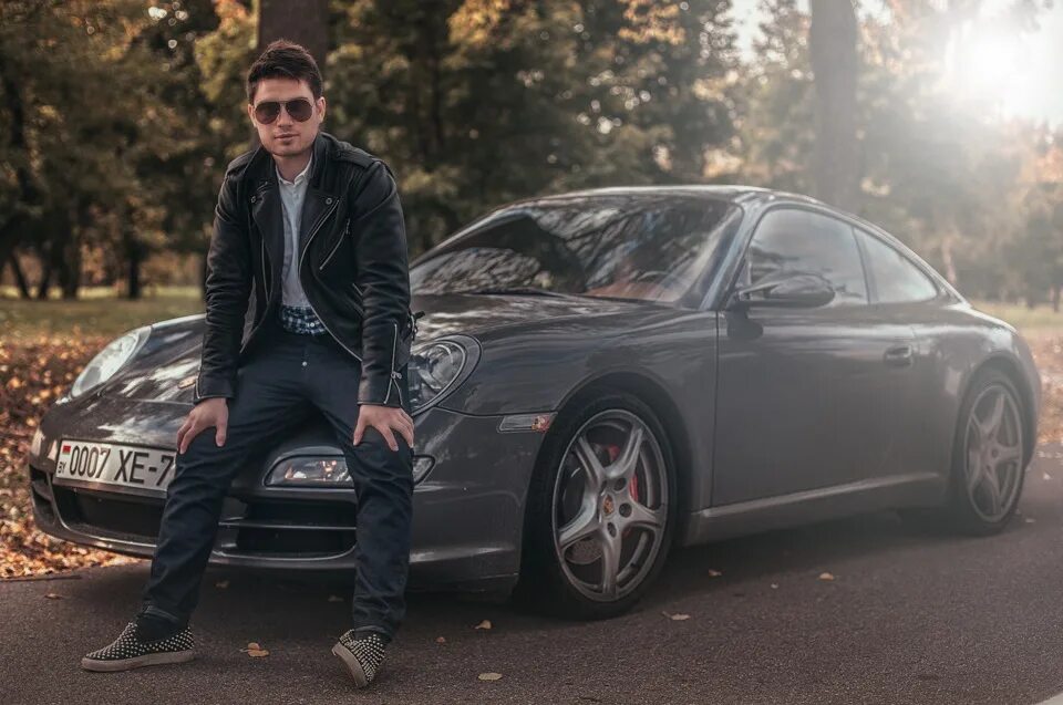 Фотосессия в салоне авто. Девушка брюлик. Девушка на порше. Подо мной порш. Девушка в салоне авто.