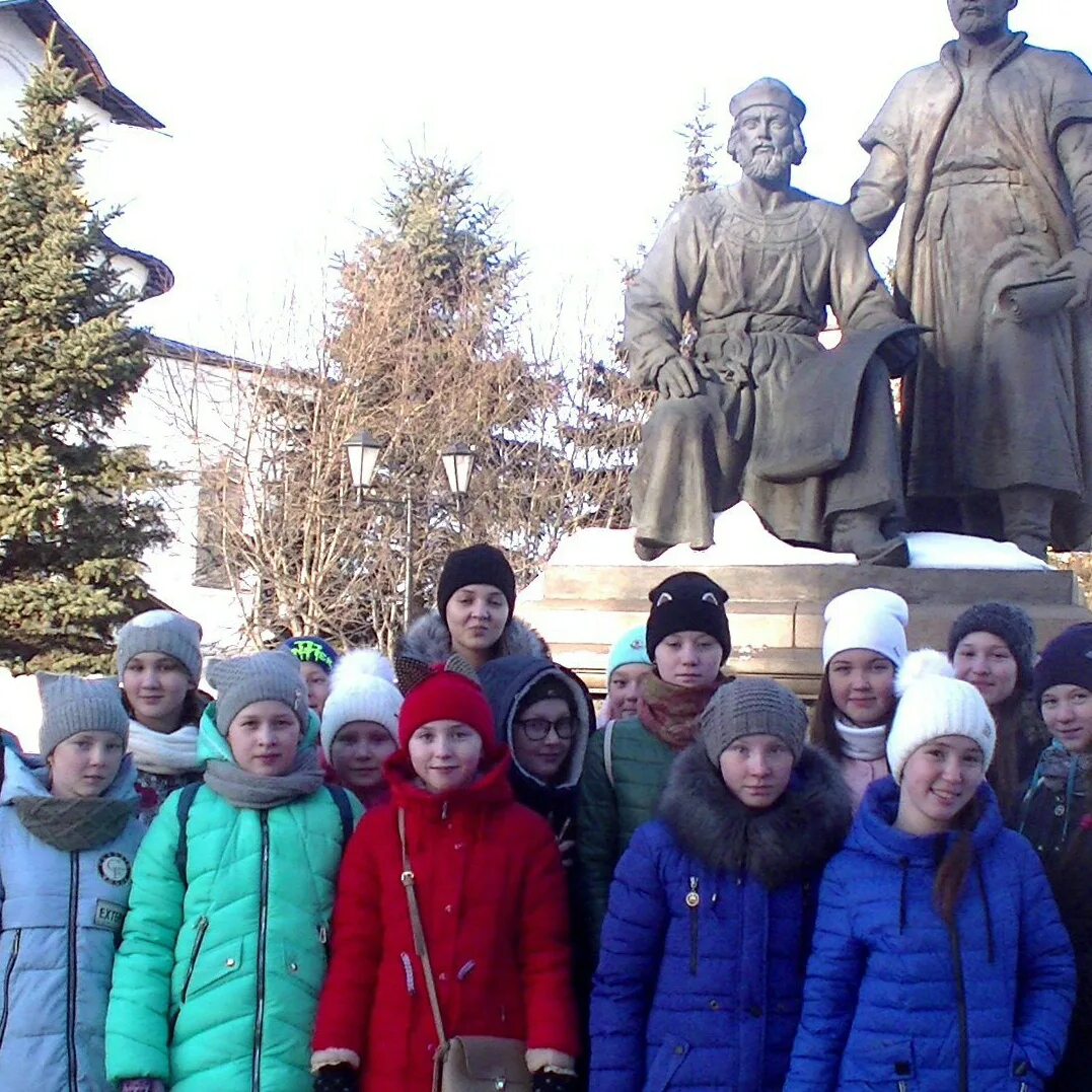 Дебесский политехникум. Дебесская школа искусств. Учителя Дебесской школы. Выпускники Дебесской средней школы. Дебесская школа фото.