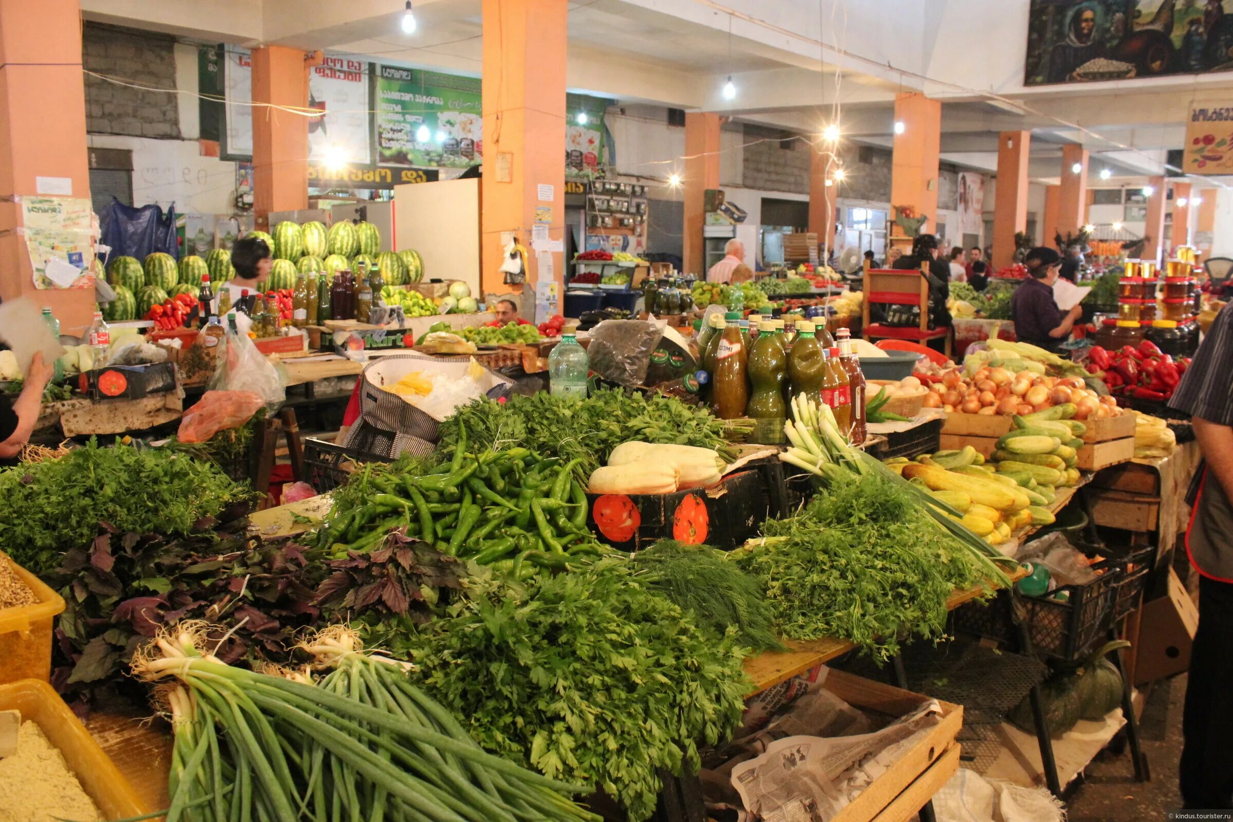 Центральный рынок батуми. Рынок бони в батуми. Рынок в батуми продуктовый центральный. Рынок в батуми продуктовый центральный. Центральный рынок батуми.