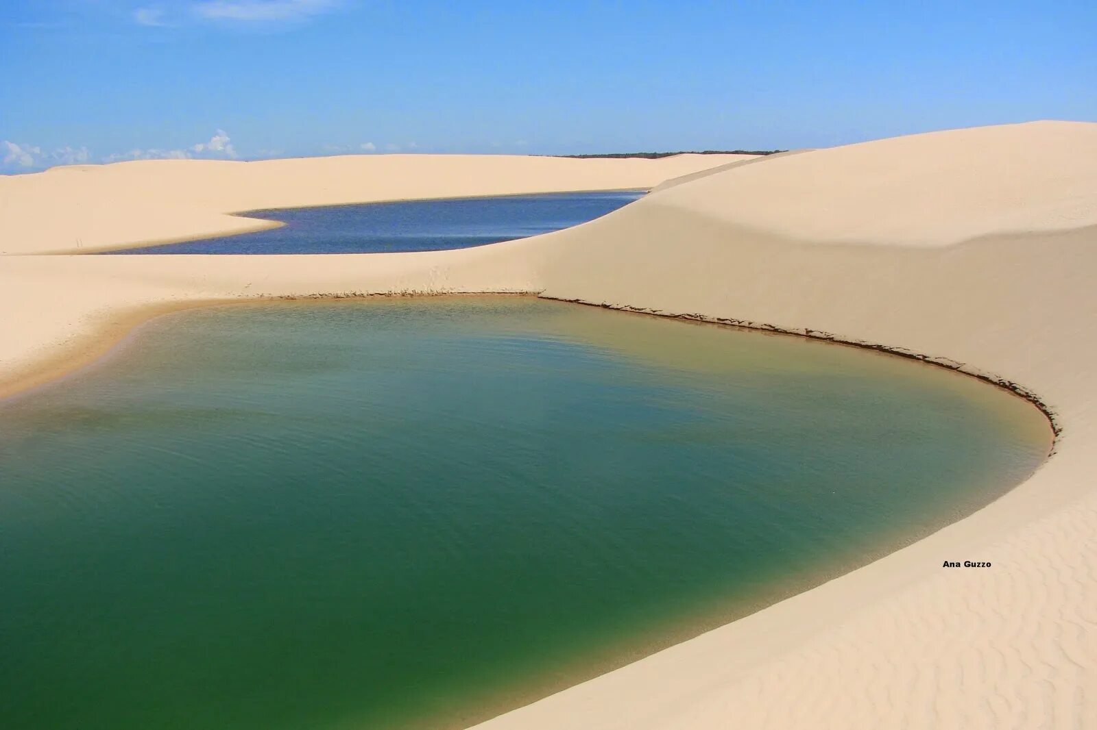 Где в пустыне вода. Ленсойс-мараньенсис песчаная река. пляж ленсойс мараньенсес. бразилия озеро ленсойнс мараньенсенс. вода в пустыне.