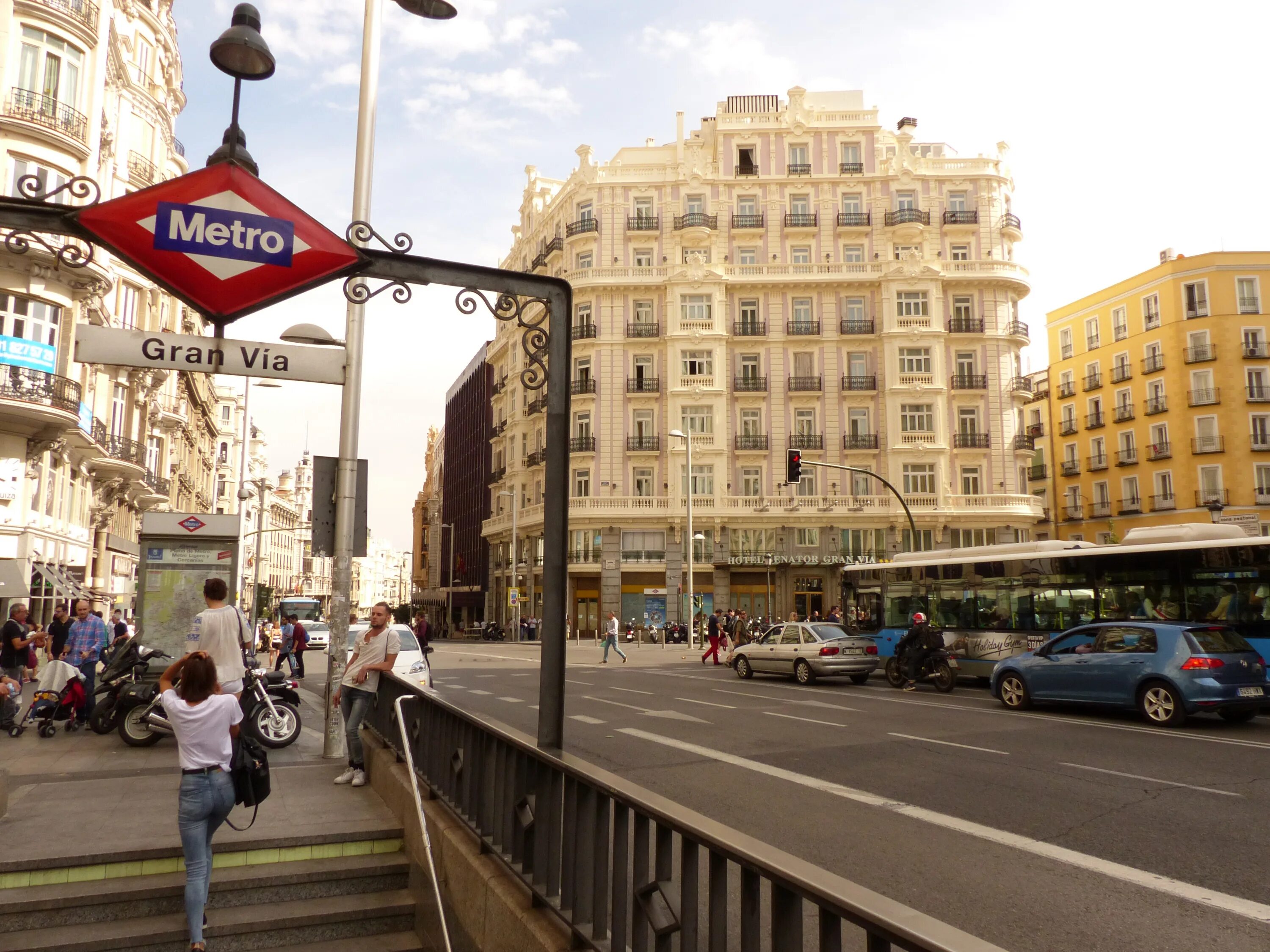 Gran via coworking barcelona. Via barcelona. Ritz barcelona wikipedia. Via barcelona. Via augusta - barcelona.