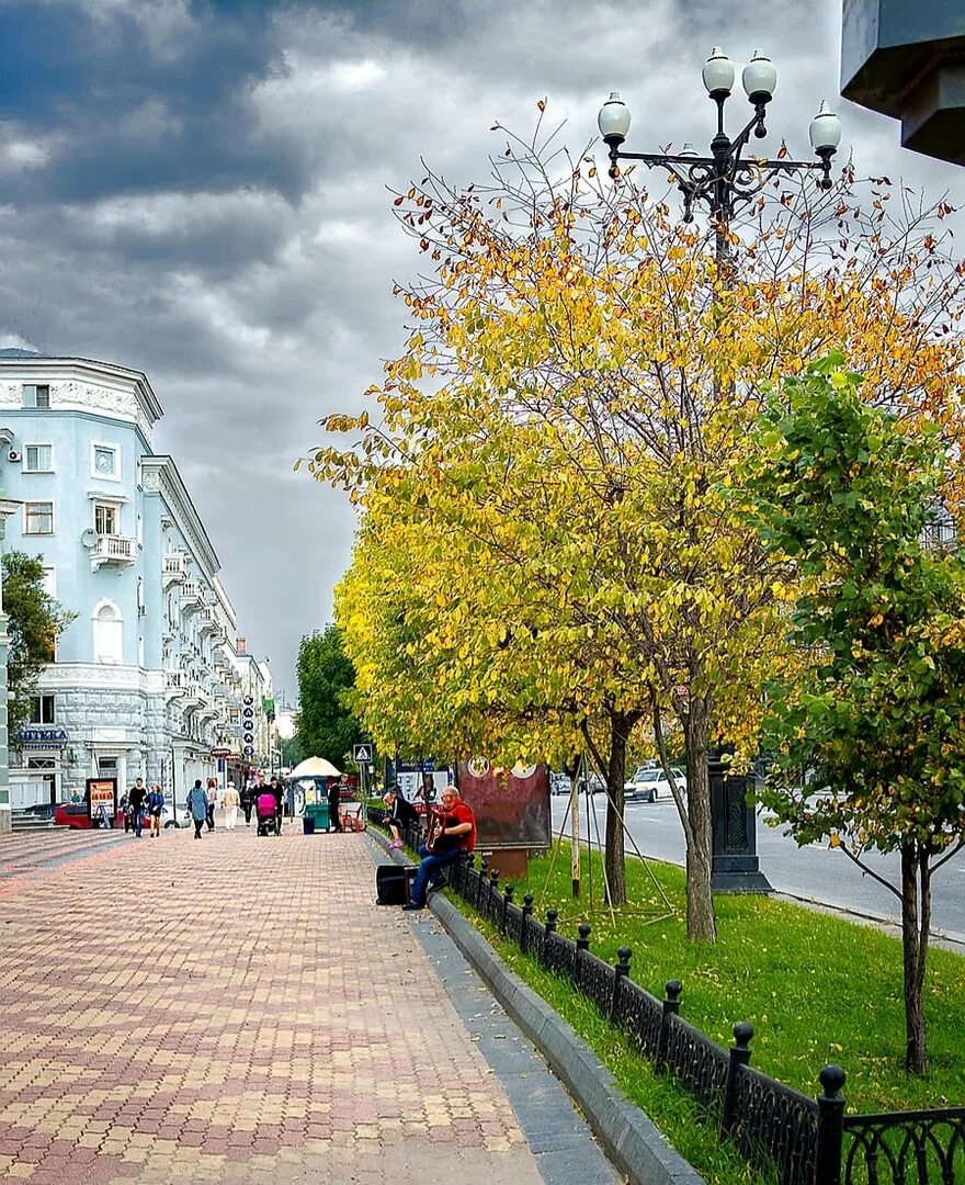 Хабаровск. Хабаровск лето. Хабаровск осень. Парк на набережной Хабаровска.