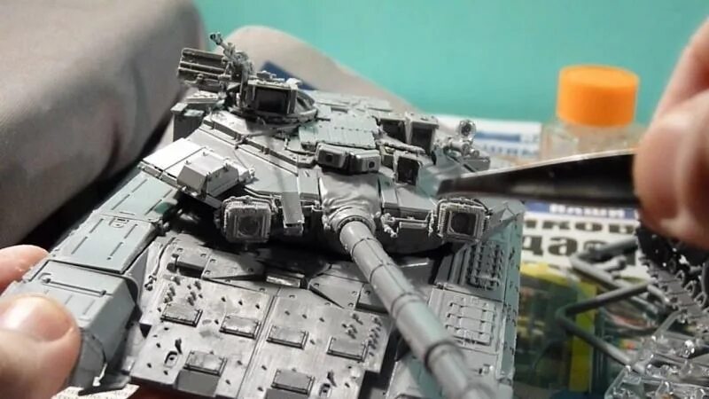 Собранные сборные модели. Т-90 1/35. Сборка танка т90. Сборочная модель танка т90. Модель звезда танк т 90.