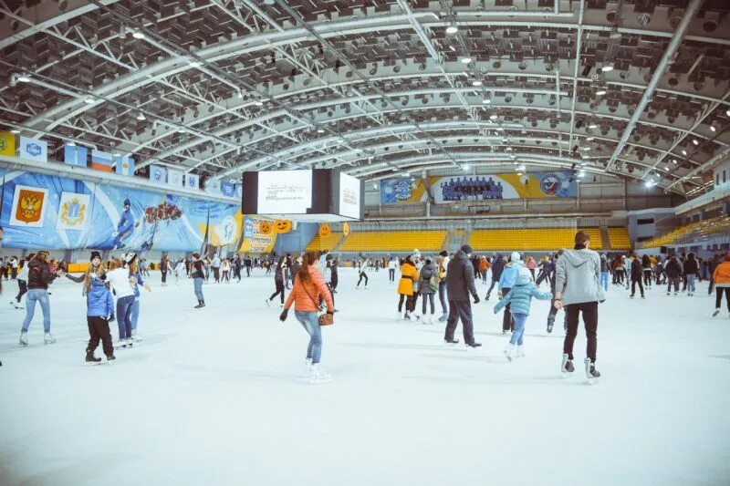 Каток ульяновск расписание. Волга-спорт-Арена Ульяновск. Ледовый дворец Ульяновск. Волга Арена Ульяновск. Спорт Арена Ульяновск.