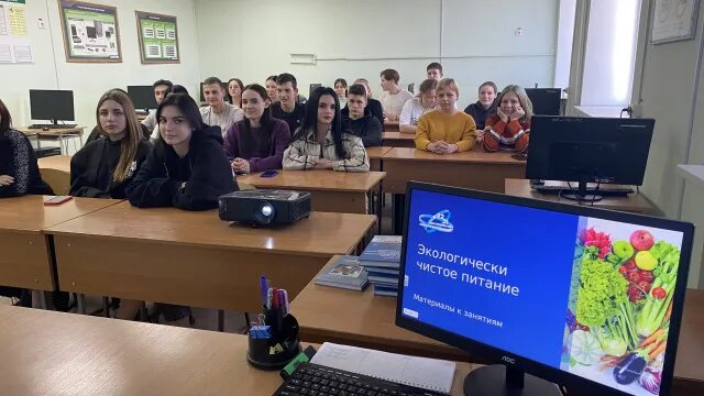 Ростовский на дону технологический колледж сервиса. Ростовский технологический техникум сервиса. Ртимэс в ростове на дону колледж. Техникум ростов моды экономики и сервиса. Ростовский технологический техникум сервиса адрес.