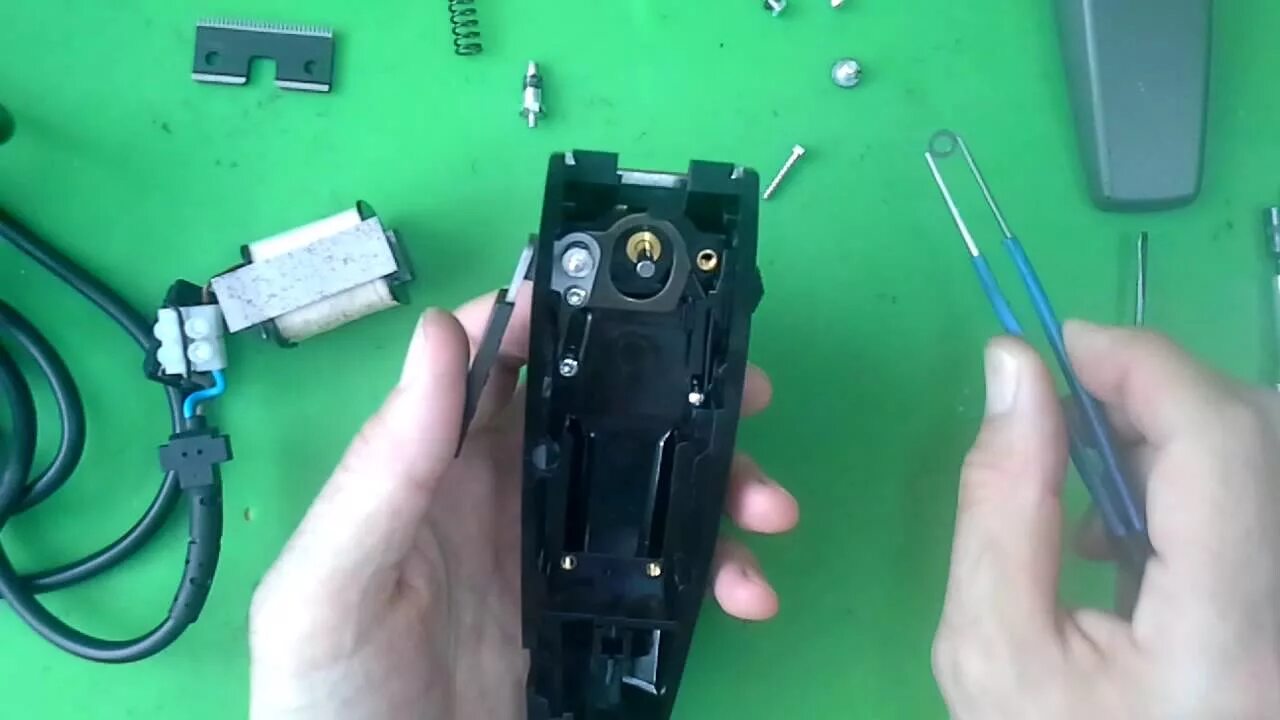 Как разобрать машинку мозер Машинка для стрижки MOSER 1400 Трясётся