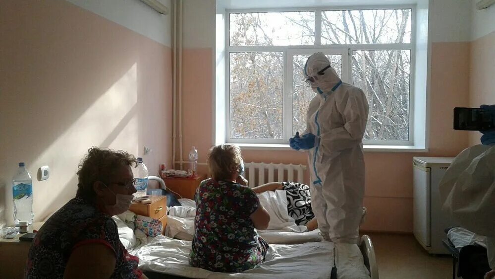 Больницы не справляются. Больные коронавирусом в больнице. Госпиталь Ростовской области.