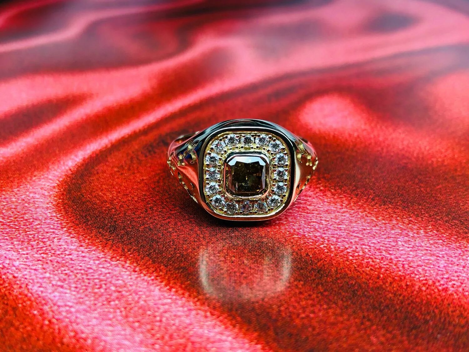 кольца средневековья. перстень борджиа. печатка золото platina. мужская печатка с бриллиантом. перстень мужской золотой с камнем.