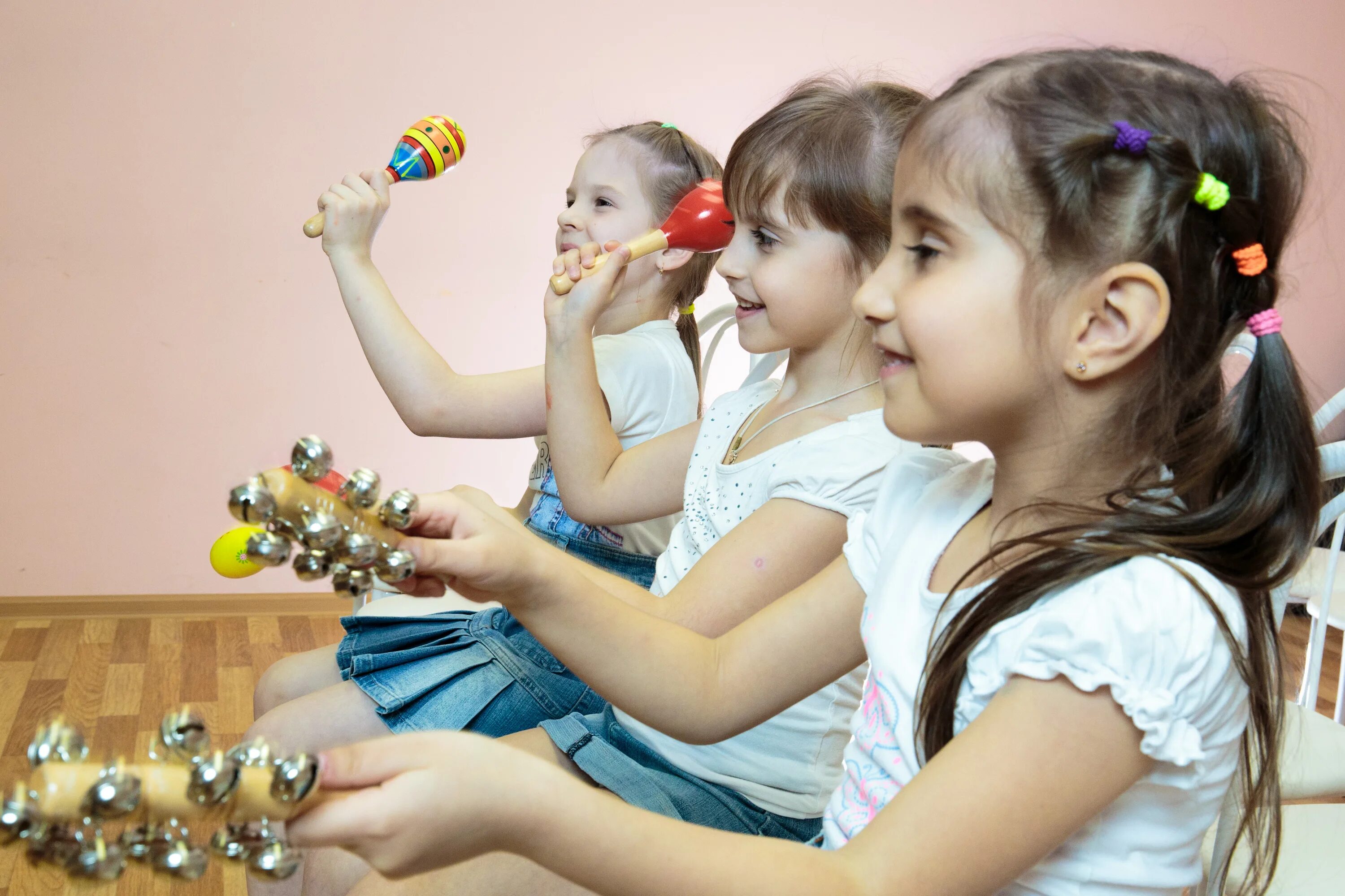 музыкальные занятия для малышей. музыкальное занятие. занятия музыкой для 3 лет. дети на музыкальном занятии. занятия музыкой для 3 лет.