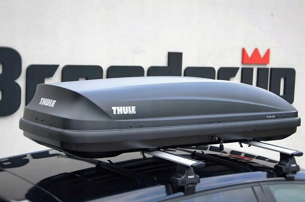 Автобокс Thule Pacific 600. Бокс на крышу Thule Pacific 600. Автобокс Thule Pacific 600 черный. Thule Pacific 600 габариты.