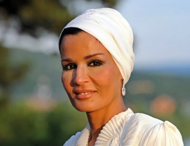 Моза шейха катара. Моза бинт насер. Шейха моза. Шейха моза. Шейха моза бинт насер аль-миснед.