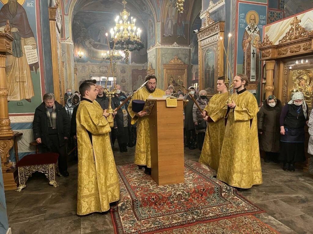 служба в церкви калуги