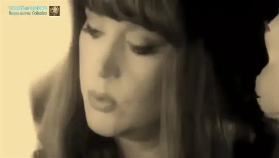 Пугачева по улице моей который год. Алла пугачева - по улице моей. Алла пугачева - по улице моей. Пугачева по улице моей который год. По улице моей который год ноты.