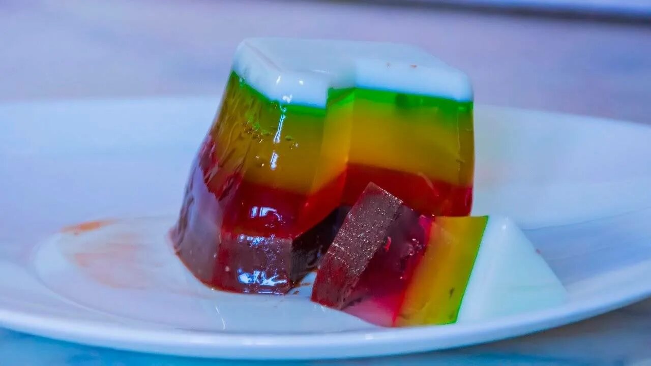 Многослойное Ягодное желе. Gelatin желе. Цветное желе. ЖЕЛЕЙНЫЙ десерт с фруктами. Желе в домашних условиях простой