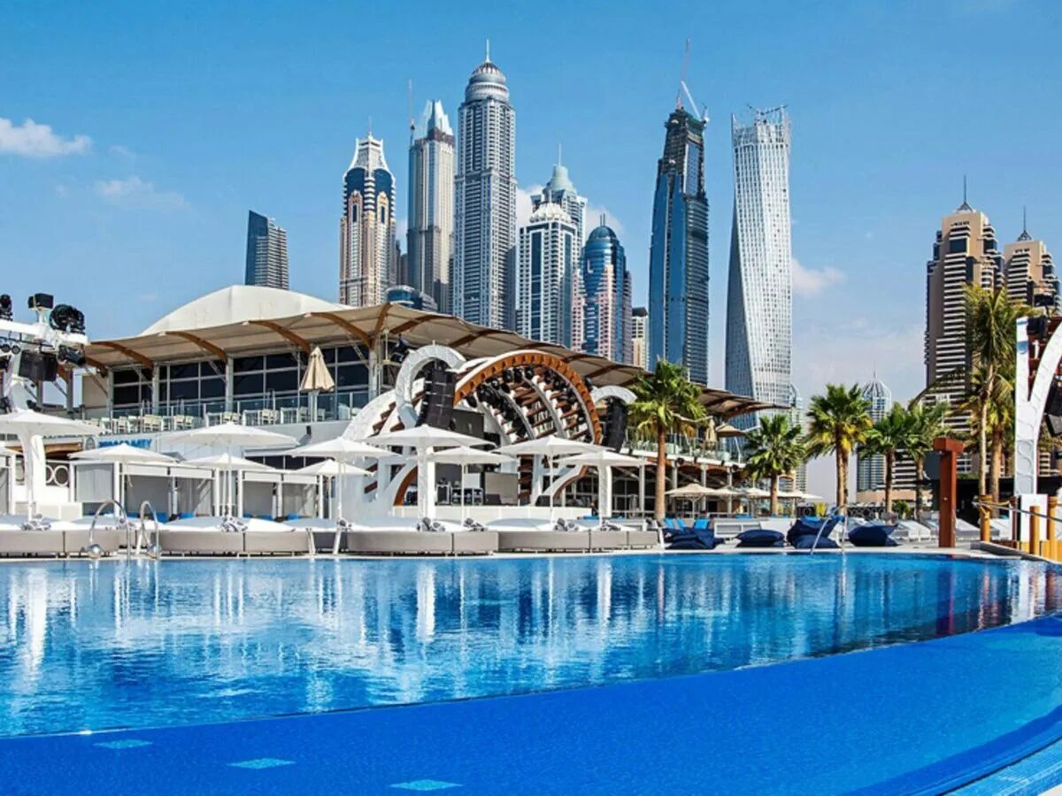 Бенгати дубай. Zero Gravity Дубай. Zero Gravity Beach Club Dubai. Zero Gravity Dubai пляж.