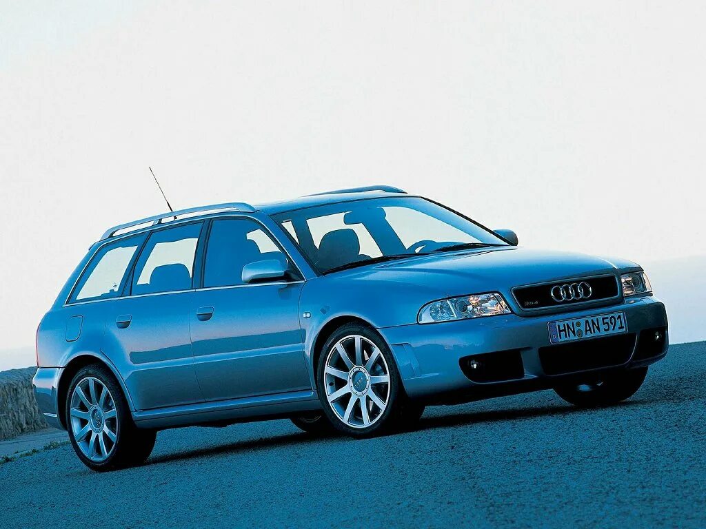 Ауди а4 б5 2000 года. Ауди rs4 avant b5. Ауди рс4 Авант 2000. Audi rs4 b5 2000. Ауди РС 4 2000.