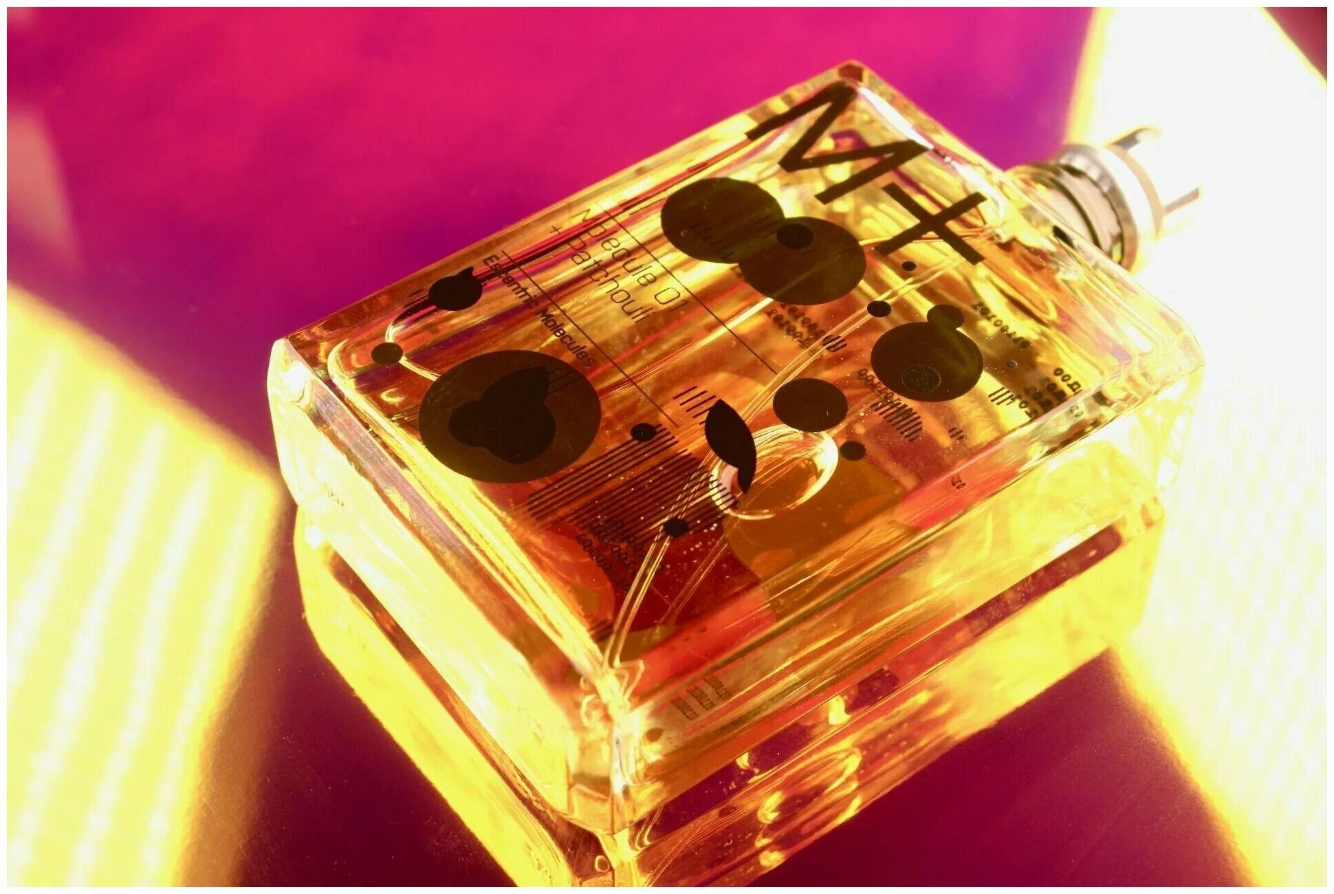 Escentric molecules molecule+ mandarin. Escentric mandarin. Escentric molecules molecule 01+mandarin 100ml edt. Molecules 01 + mandarin edt 100ml. Molecule 01 + мандарин.