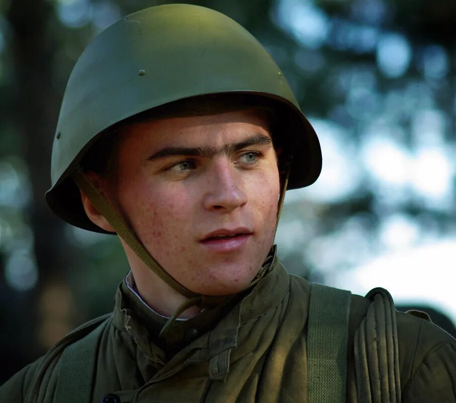рядовой молодых. солдаты в армии. молодые советские солдаты. рядовой вов. илья коробко единичка.