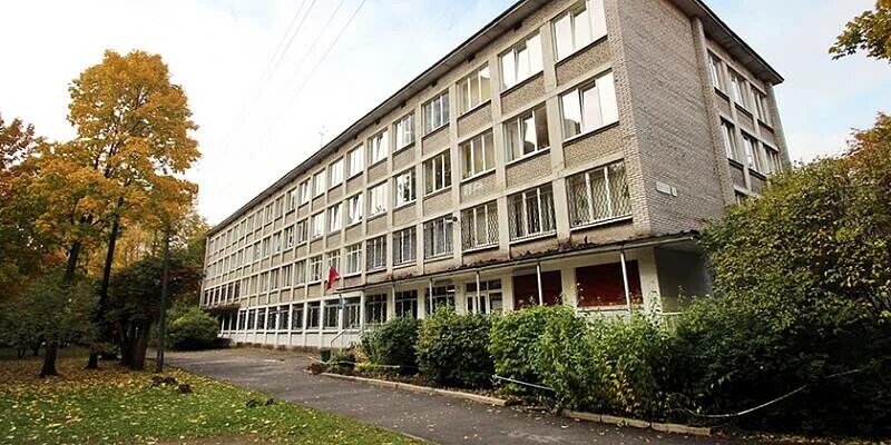 Гимназия № 74, + 7 812 417-63-92, Болотная ул., 6, Санкт-Петербург, Россия, 1940