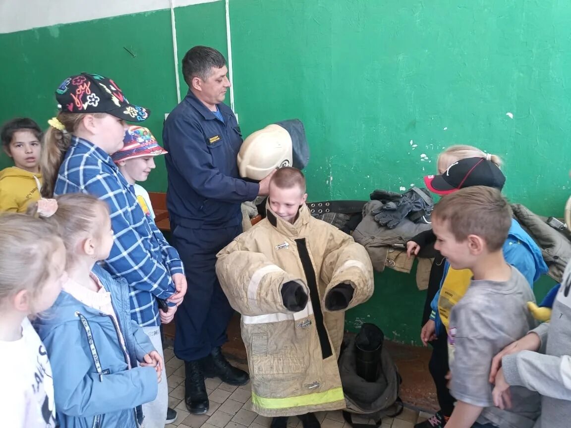 Школьники России. Пожарные части Кавалерово. Кавалеровские школьники. Кавалеровский детский дом.