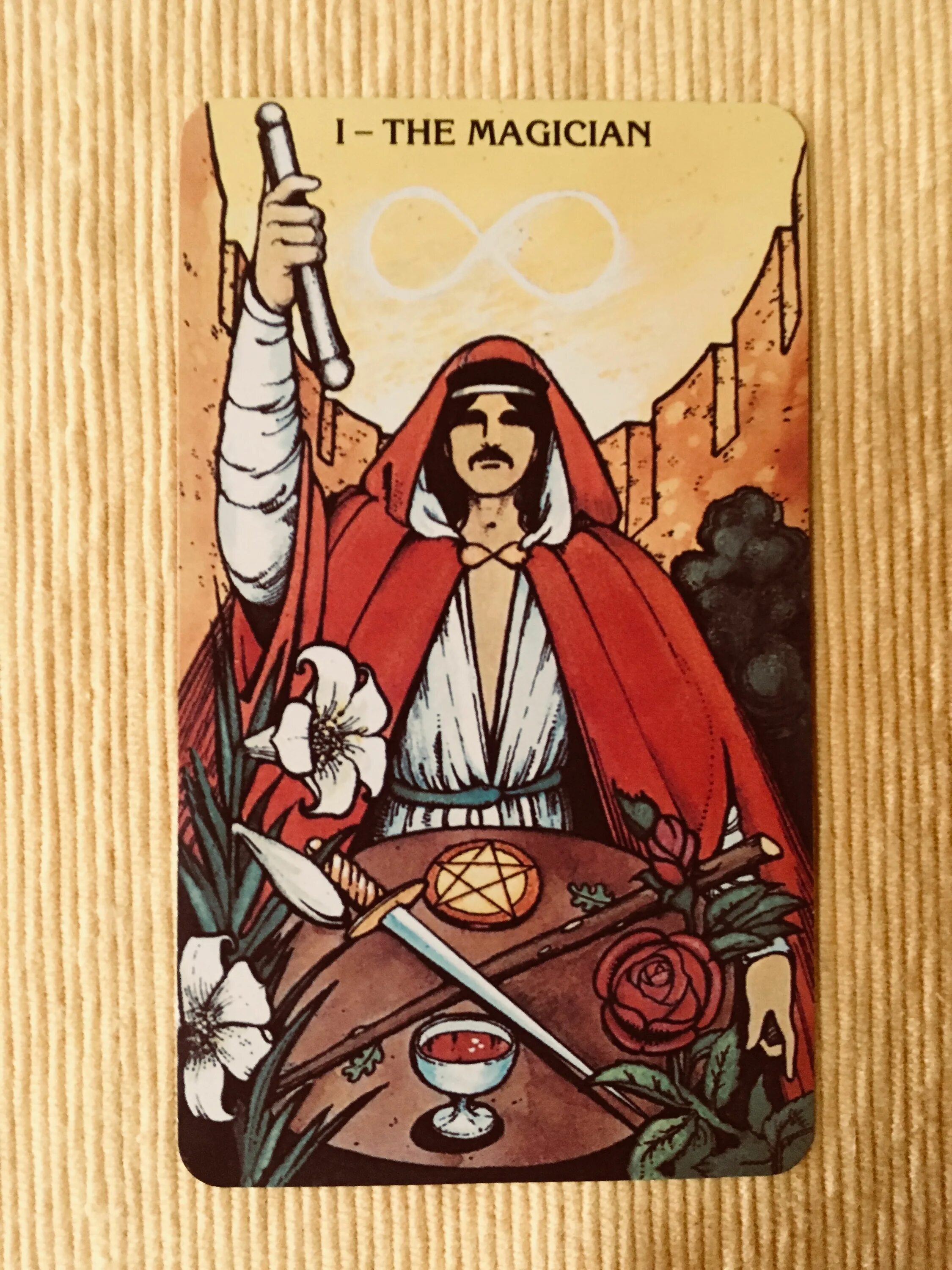 Колода Таро the Magician. Колода Таро Уэйта маг. The Magician Tarot колода Таро. Таро Властелин колец галерея.