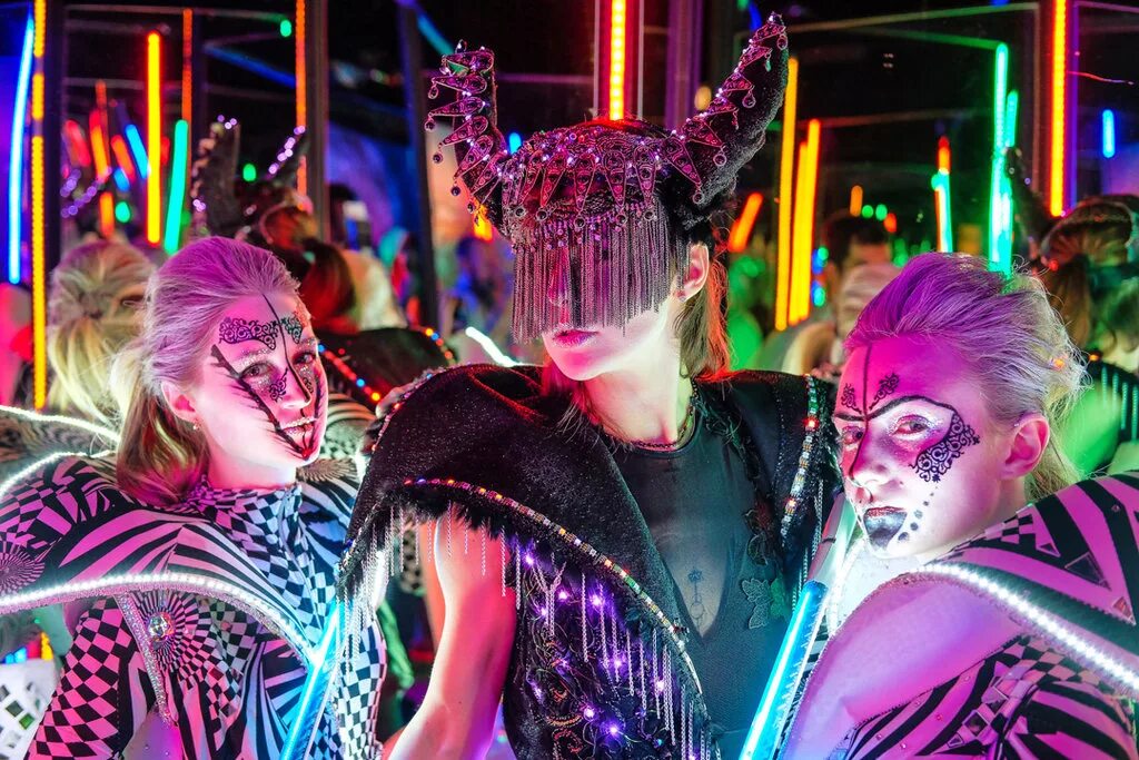 куда сходить в москве шоу. центр океанографии и морской биологии москвариум, москва. морская симфония москвариум. новогодний каток вднх. медиахолл 360 в парке зарядье.