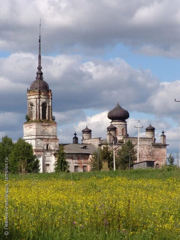 Бережное село. Церковь Троицы Живоначальной Вологодская область. Церкви Усть кубинского района Вологодской области. Церковь Усть-кубинский район Троица. Церковь Ивановская Вологодская обл.