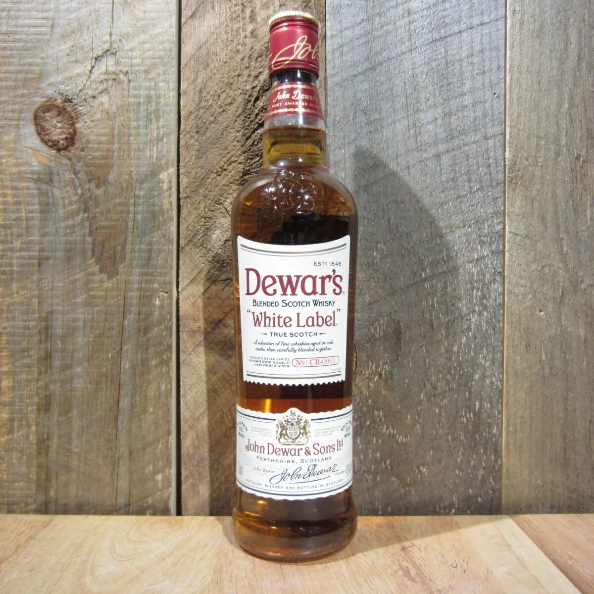 Dewars white цена. Dewars White Label Gold. 5000277001019. Dewars White Label тейбл. Dewars White Label фото.