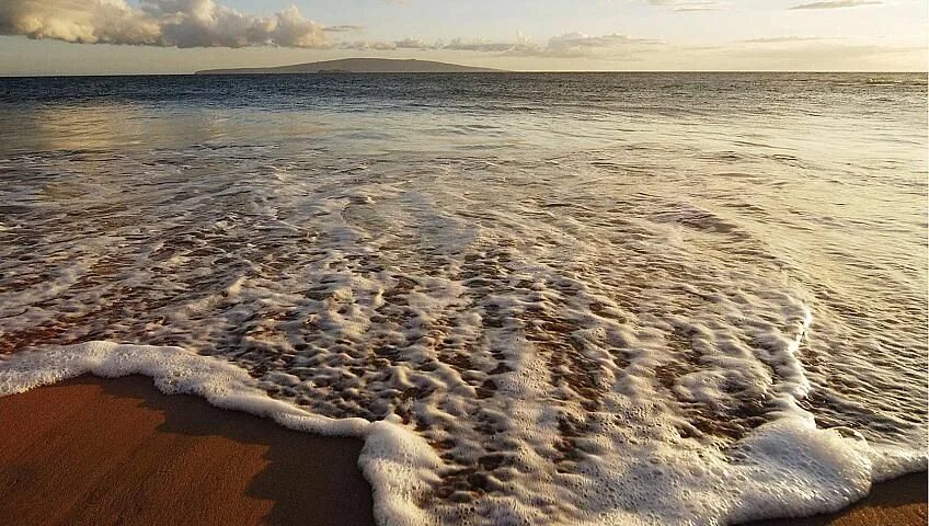 Море волны песок. Море пена. Море, волны. Морской прибой. Морская пена.