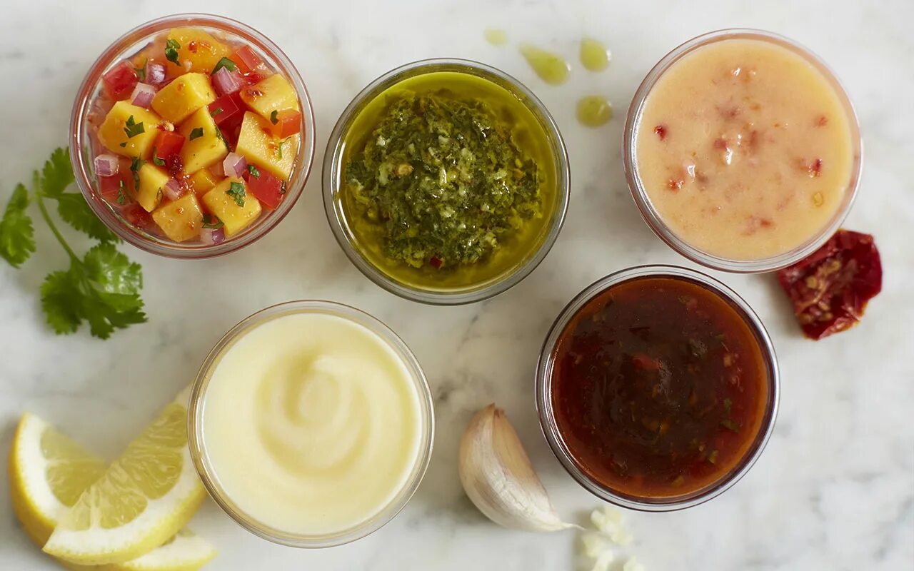 Соус подходит. Красивые соусы. Соус для курицы. Соусы. Соус для рыбы.