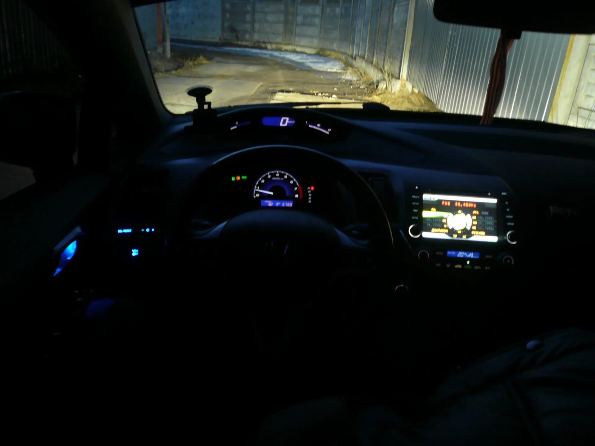 Подсветка ног хонда срв 4. Хонда цивик подсветка кнопок. Honda civic 4d подсветка салона. Honda civic 4d подсветка салона. Атмосферная подсветка honda civic 4d.