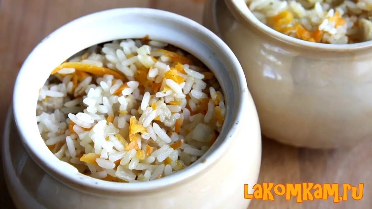 куриный плов в горшочках. курица с овощами в горшочке. плов в горшочках в духовке. рис в горшочках в духовке с курицей. горшочек рис с овощами.