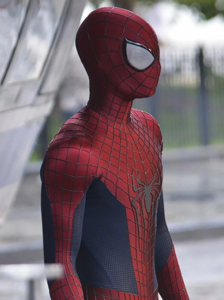 Новые костюмы человека паука 2. Эндрю Гарфилд. Костюм Эндрю Гарфилд человек паук 2. Эндрю Гарфилд новый человек паук. Человек-паук Эндрю Гарфилд костюм 2012.