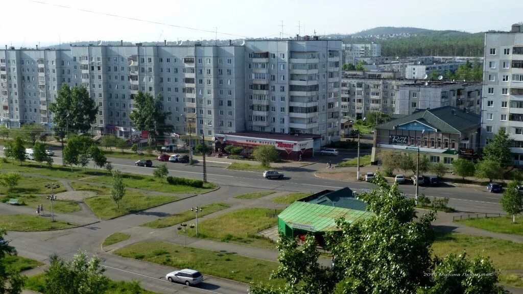 Погода в г братске. Улица Крупской Братск. Улица Крупской 35а Братск. Крупская 35 Братск. Братск улица Крупская 41.