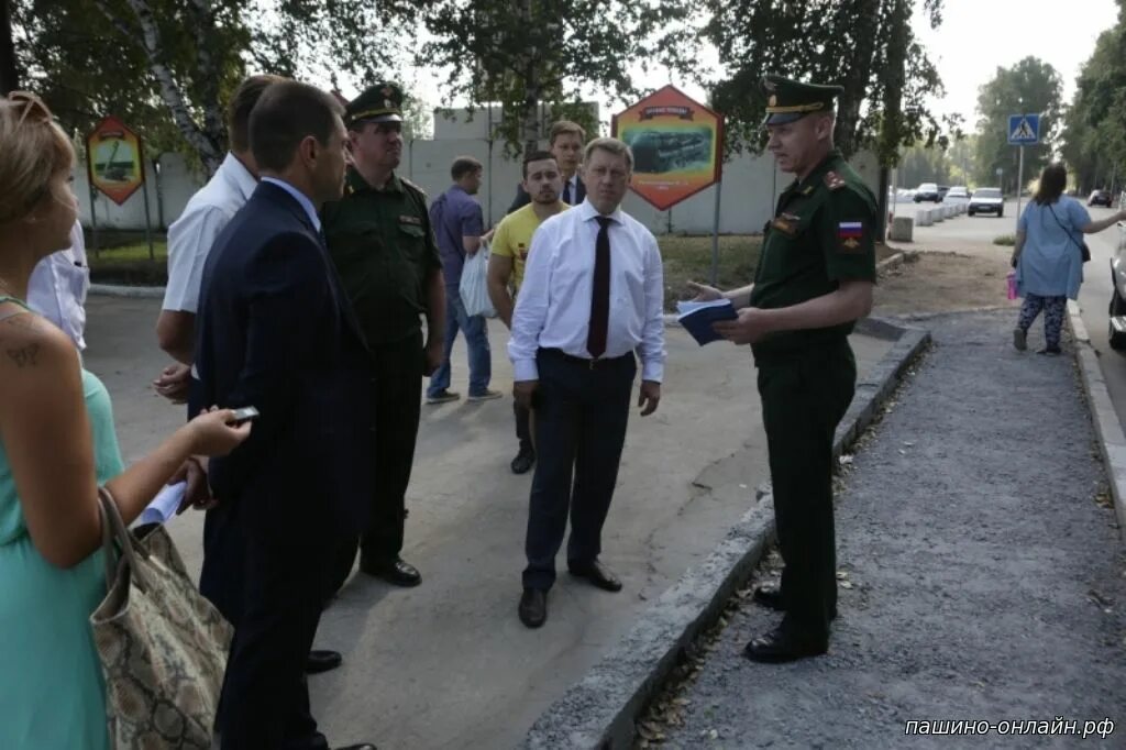Военные памятники. Гарнизон гвардейское симферопольский район аллея героев. Гвардейский новосибирск. Пгт гвардейское новости. Днепропетровск, поселок гвардейский.